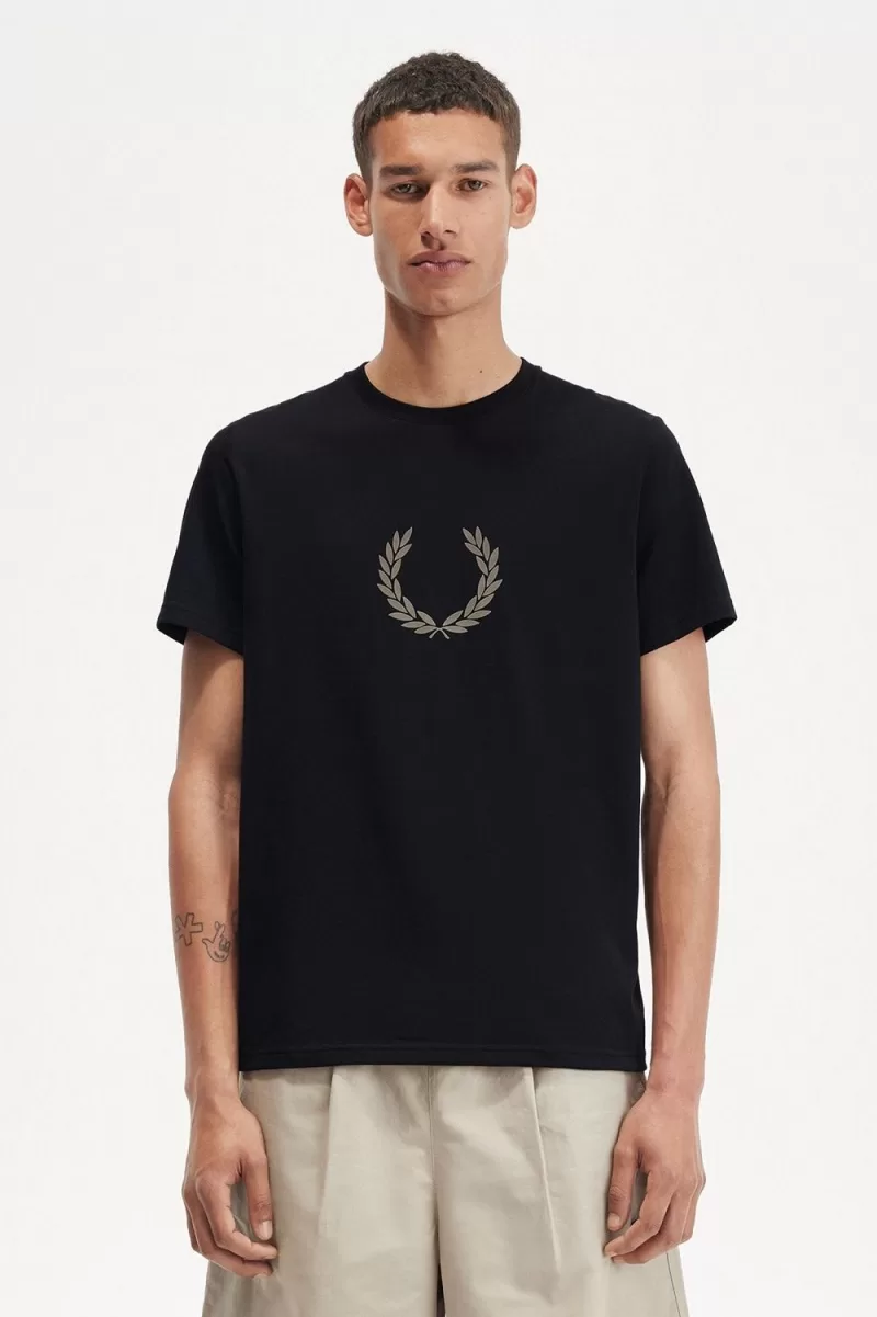 Fred Perry Flocked Laurel Wreath Men’s T-Shirt Black Warm Grey GFPHV8769 Fred Perry Flocked Laurel Wreath Men’s T-Shirt Black Warm Grey GFPHV8769