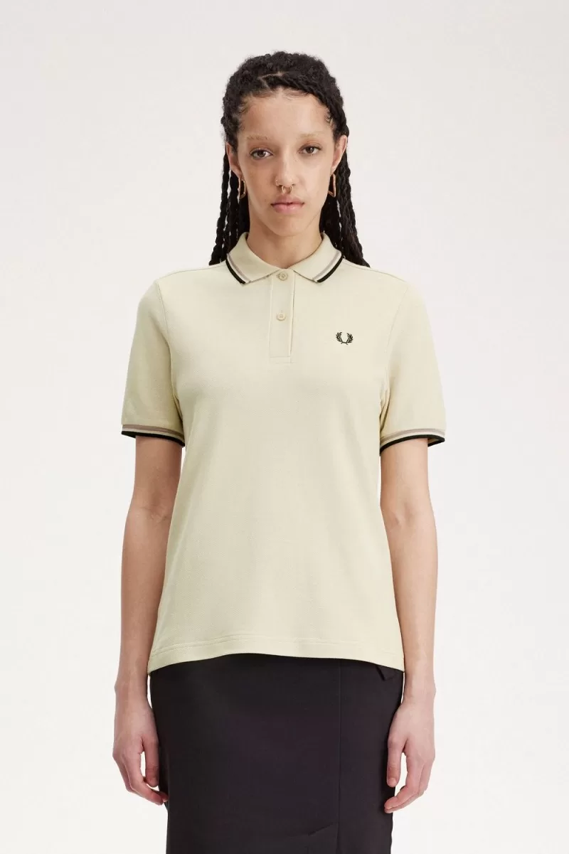 Fred Perry G3600 Women’s Shirt Oatmeal Dark Pink Black NFUBS7143 Fred Perry G3600 Women’s Shirt Oatmeal Dark Pink Black NFUBS7143