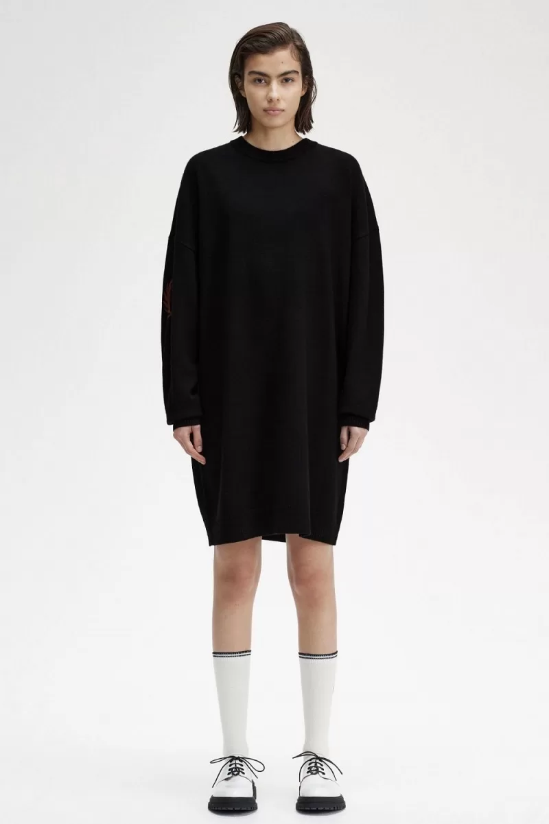 Fred Perry Laurel Wreath Knitted Women’s Dress Black MCWZQ1304 Fred Perry Laurel Wreath Knitted Women’s Dress Black MCWZQ1304