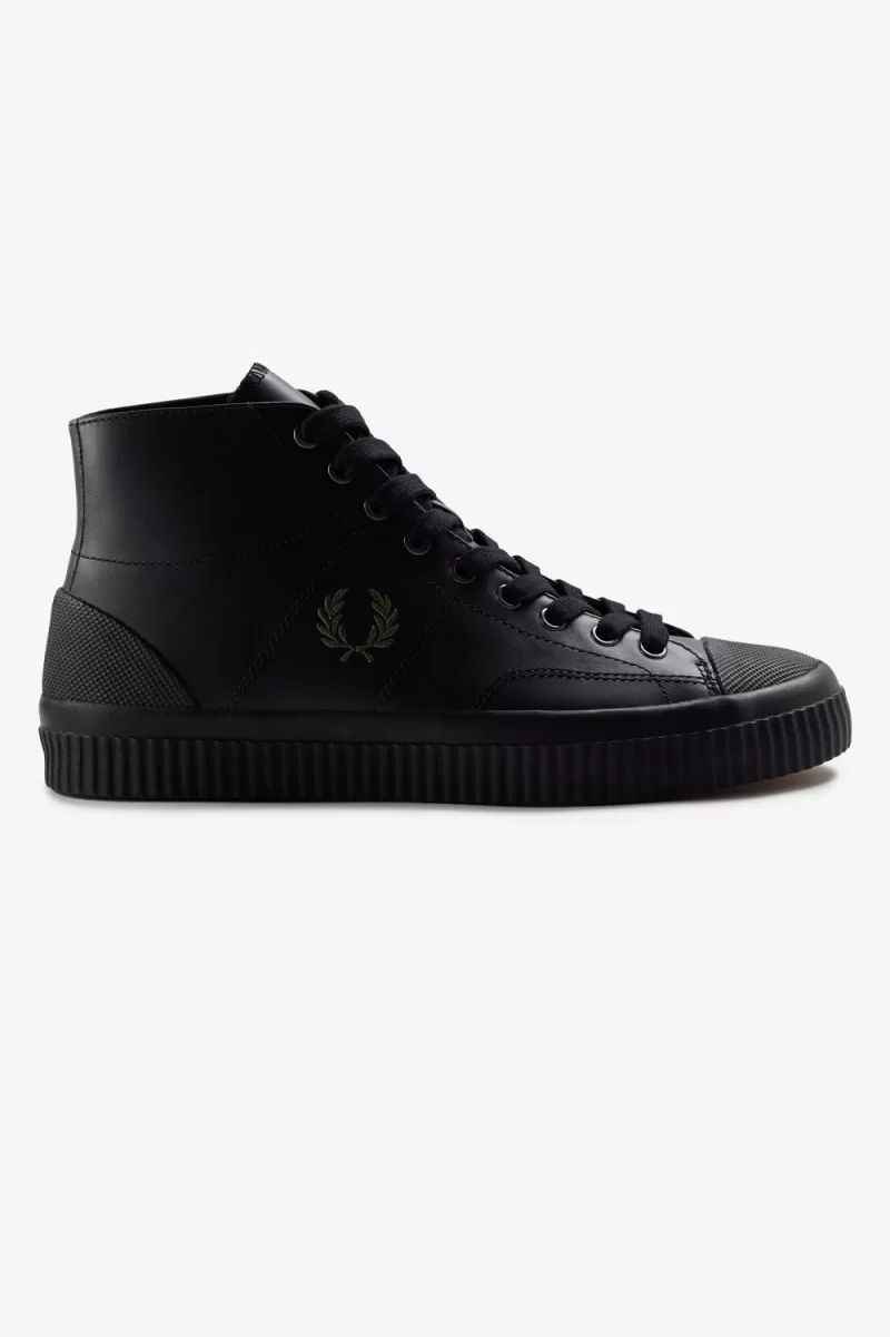 Fred Perry Mid Hughes Women’s Plimsolls Black Uniform Green NWFHC0683 Fred Perry Mid Hughes Women’s Plimsolls Black Uniform Green NWFHC0683