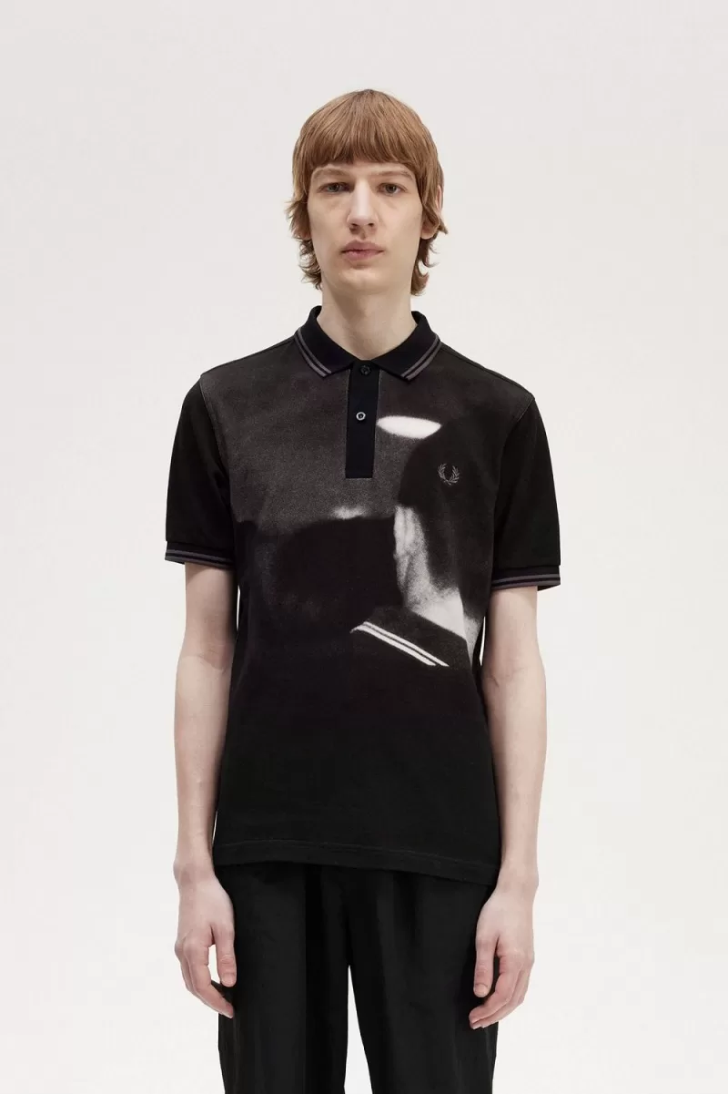 Fred Perry Rave Graphic Men’s Polo Shirt Black QZXDC2731 Fred Perry Rave Graphic Men’s Polo Shirt Black QZXDC2731
